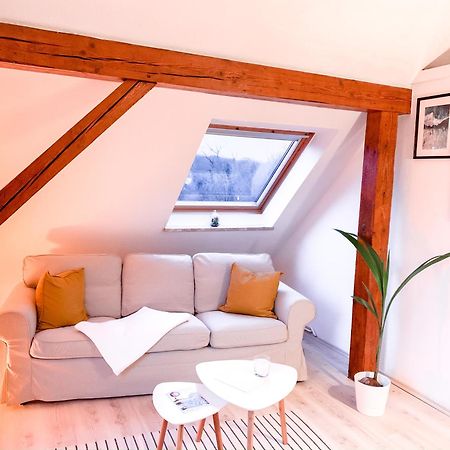 Stilvolle Dachgeschosswohnung In Duesternbrook Kiel Exteriör bild