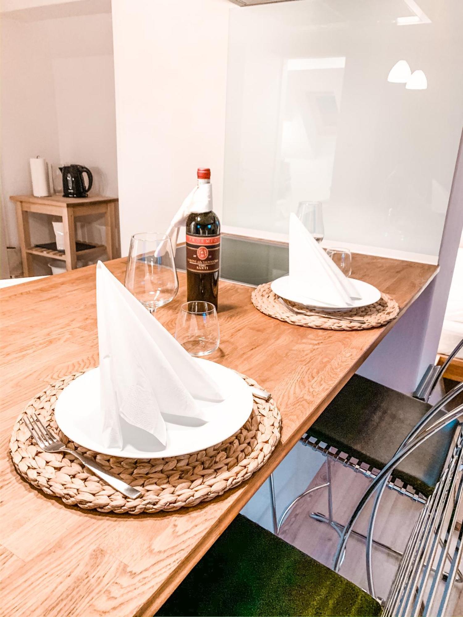 Stilvolle Dachgeschosswohnung In Duesternbrook Kiel Exteriör bild