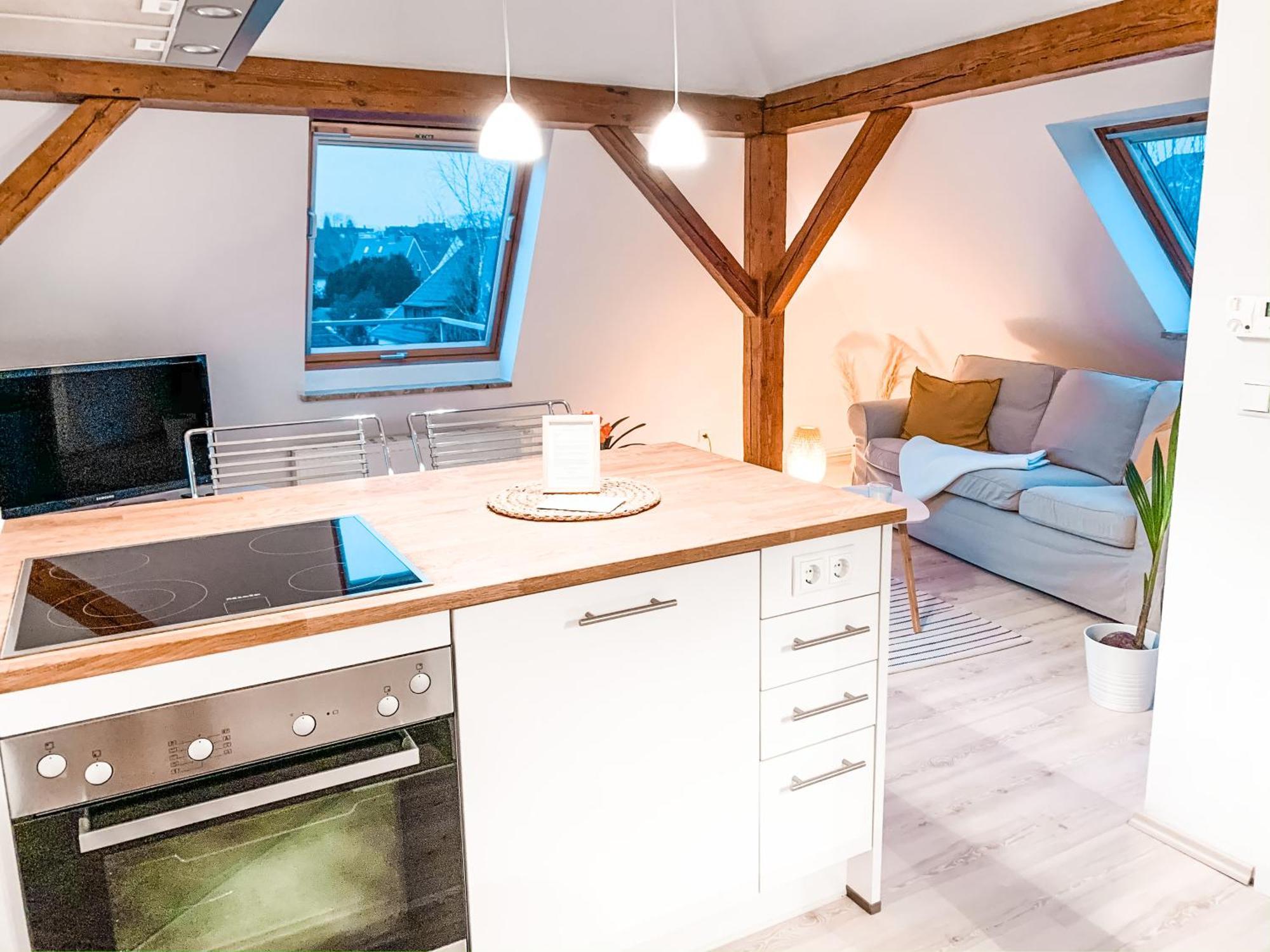 Stilvolle Dachgeschosswohnung In Duesternbrook Kiel Exteriör bild